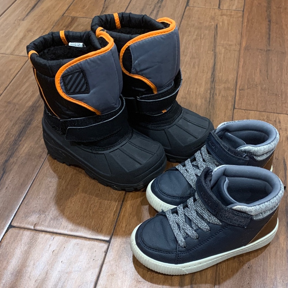 Boys Carter’s fashion boots and winter boots - 8C
